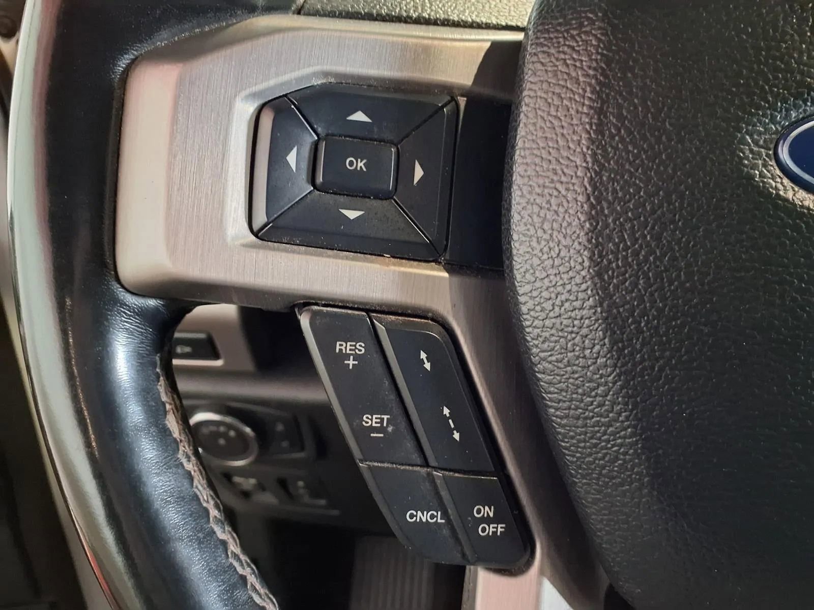 Used 2018 Ford F150 Platinum w/ Equipment Group 701A Luxury AWD/4WD image 29