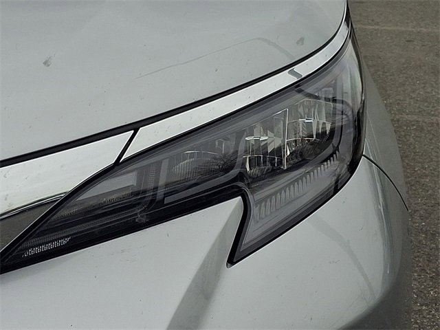 Used 2024 Toyota Sienna XLE image 9