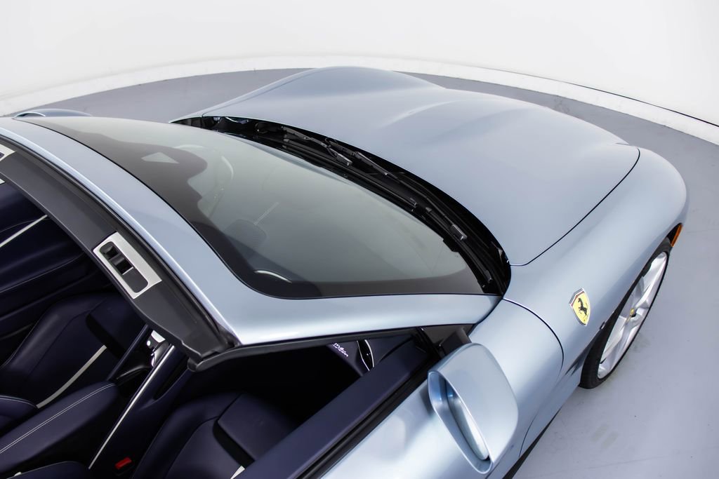 Certified 2025 Ferrari Roma Spider RWD image 18