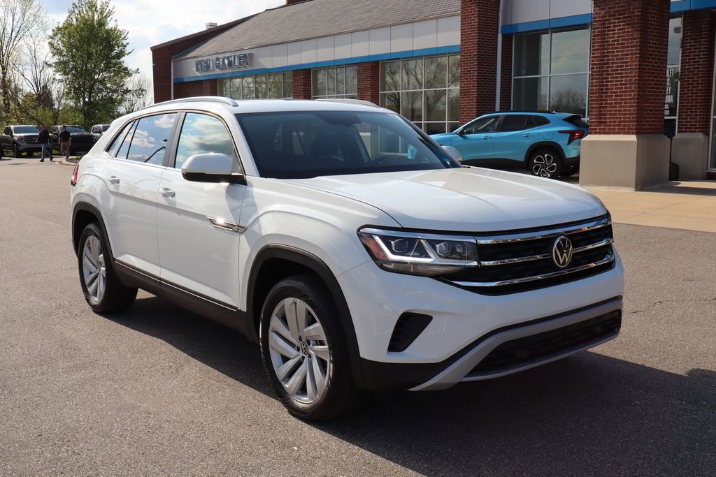 Used 2022 Volkswagen Atlas Cross Sport SE AWD/4WD image 3