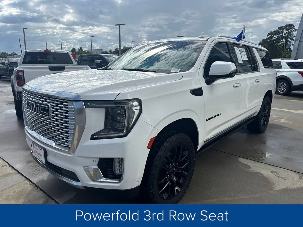 Used 2023 GMC Yukon XL Denali w/ Denali Reserve Package RWD image 3