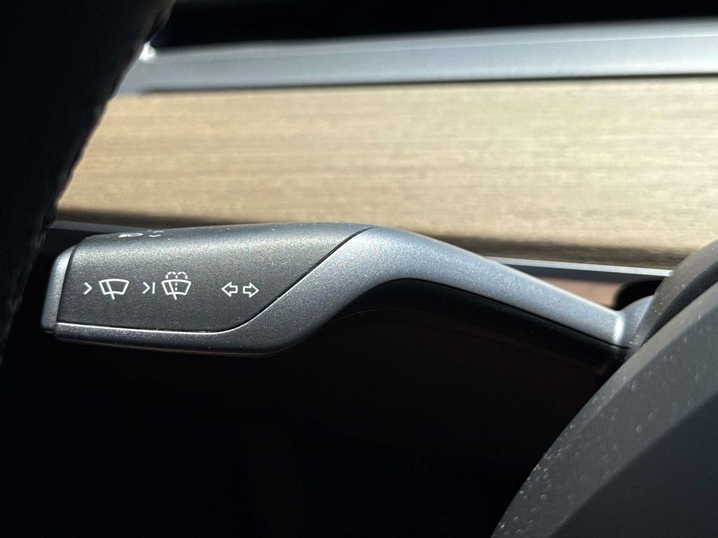 Used 2022 Tesla Model Y Performance AWD/4WD image 37