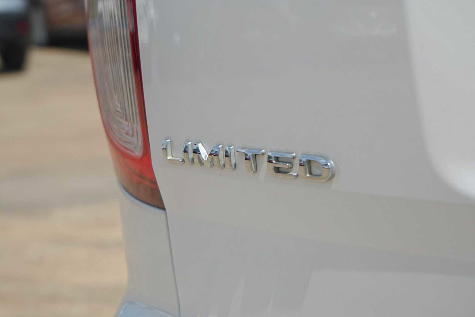 Used 2013 Ford Explorer Limited image 8