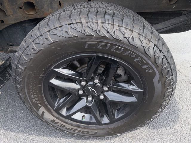 Used 2020 Chevrolet Silverado 1500 Custom Trail Boss w/ Custom Convenience Package image 25