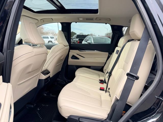 Used 2025 INFINITI QX60 Sensory image 31