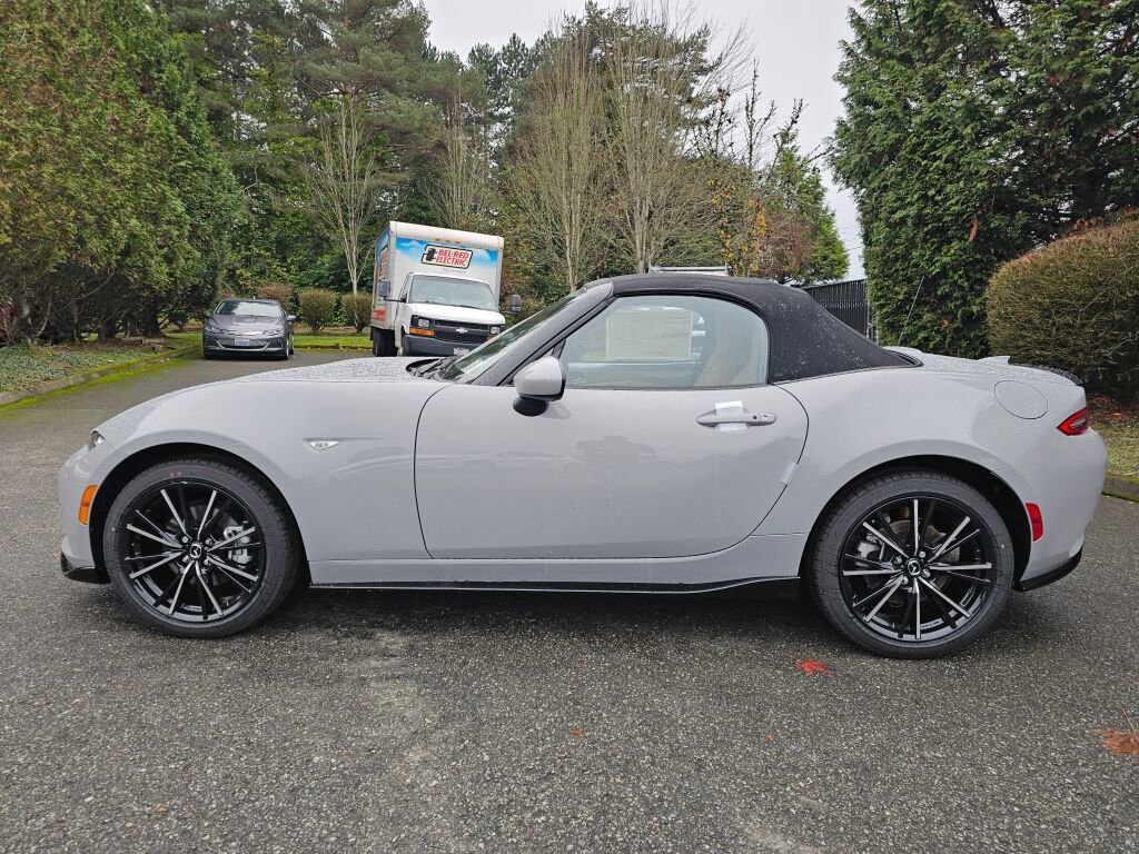 New 2025 MAZDA MX-5 Miata Grand Touring w/ Appearance Package image 8