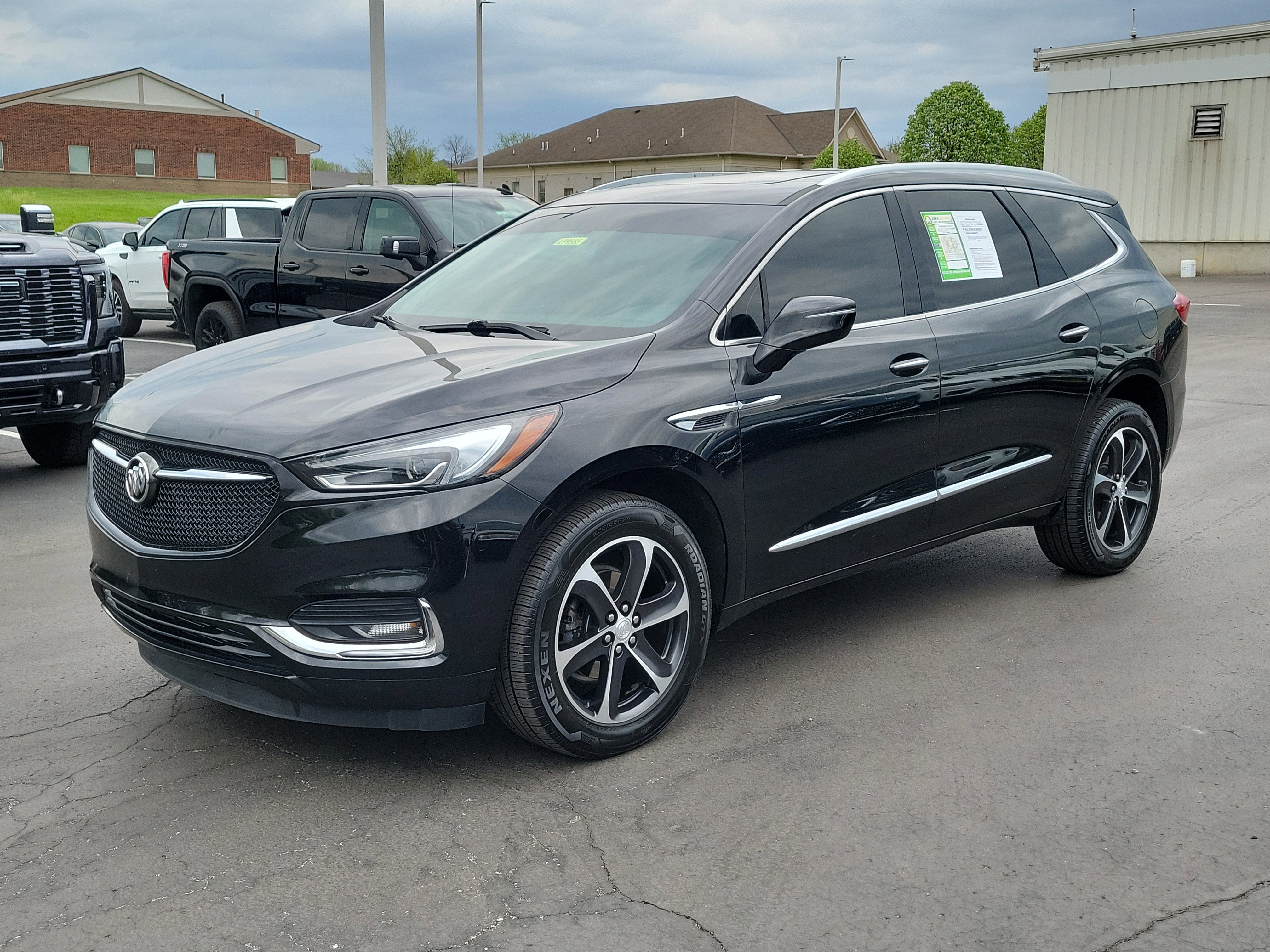 Used 2021 Buick Enclave Essence w/ Sport Touring Edition image 2