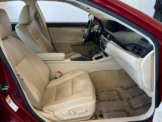 Used 2014 Lexus ES 350 w/ Luxury Package FWD image 41
