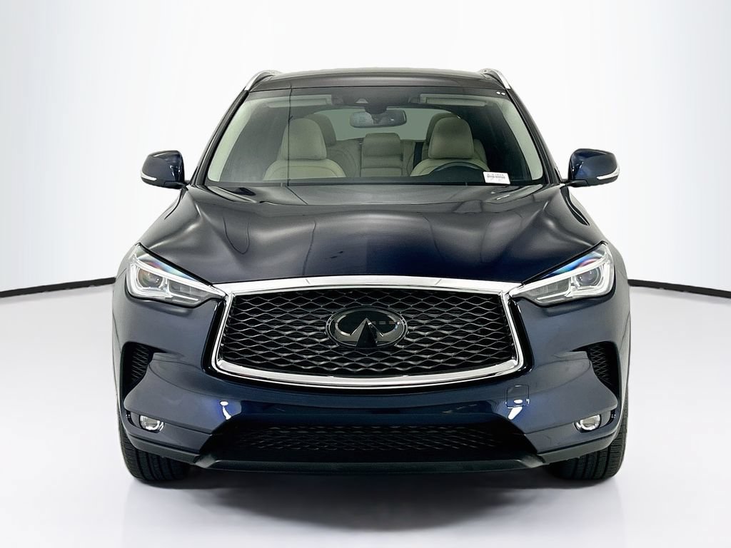 Used 2019 INFINITI QX50 Luxe w/ Navigation Package FWD image 2