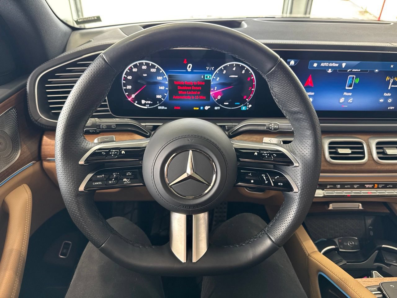 Used 2025 Mercedes-Benz GLS 450 4MATIC image 21