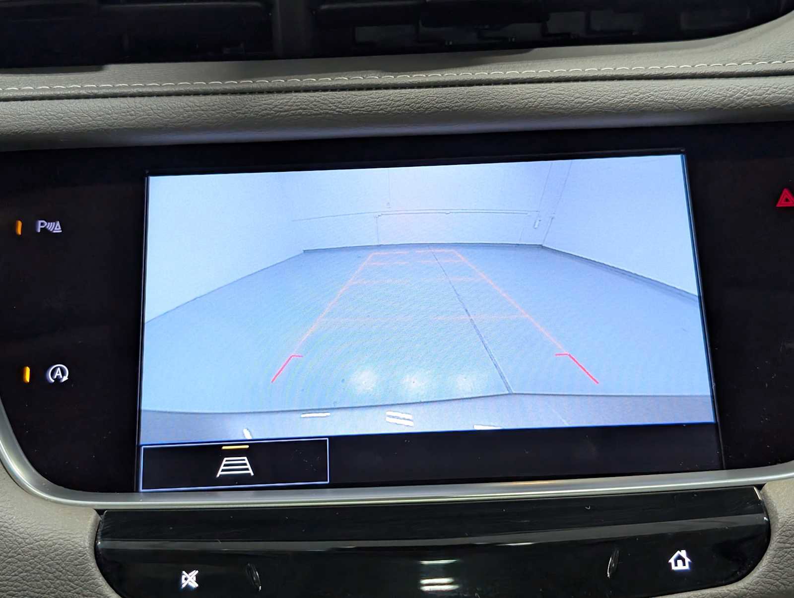 Certified 2023 Cadillac XT5 Premium Luxury AWD/4WD image 28