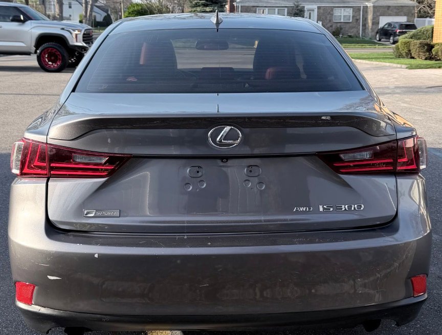 Used 2016 Lexus IS 300 AWD image 7