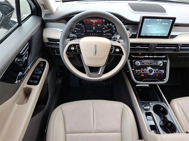 Certified 2022 Lincoln Corsair AWD w/ Equipment Group 101A image 13