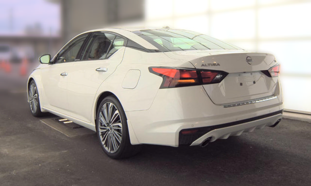 Used 2023 Nissan Altima 2.5 SL FWD image 5