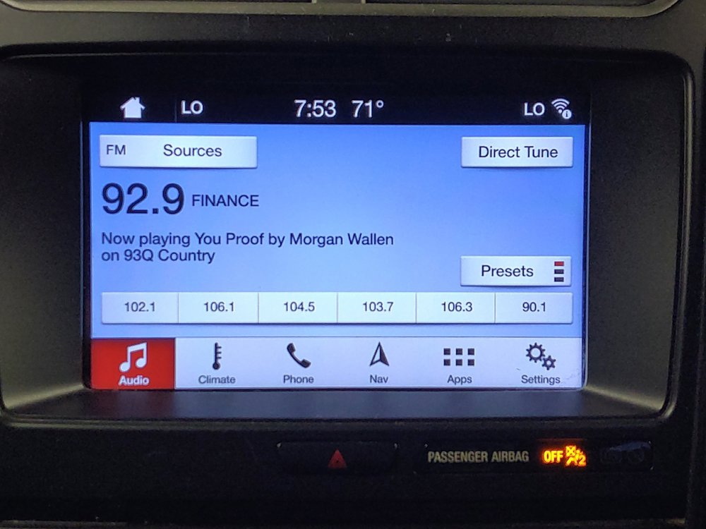 Used 2018 Ford Explorer XLT w/ Equipment Group 201A FWD image 25