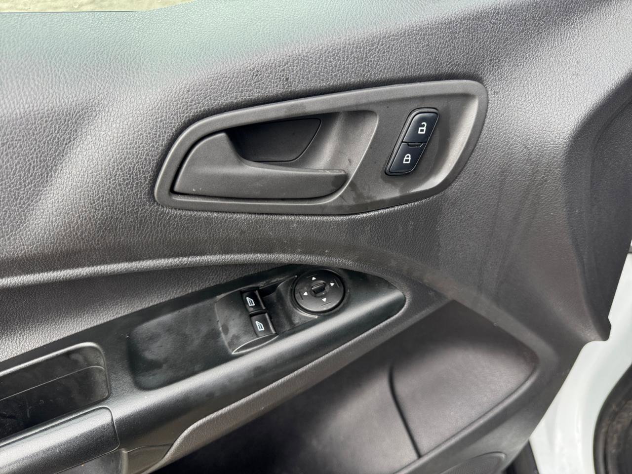 Used 2018 Ford Transit Connect XL image 15