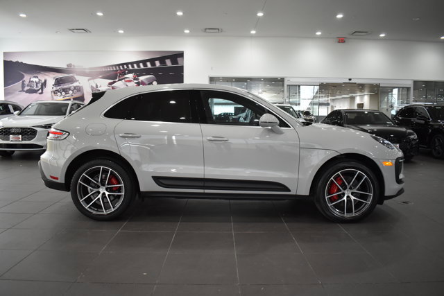 Used 2022 Porsche Macan S image 13
