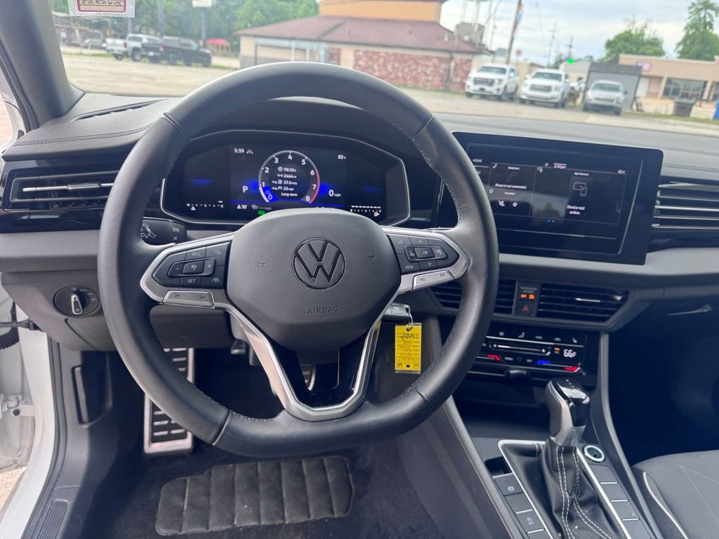 Used 2025 Volkswagen Jetta Sport FWD image 13