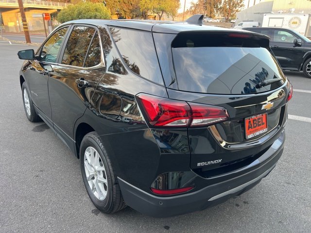Used 2023 Chevrolet Equinox LT w/ Driver Convenience Package image 8