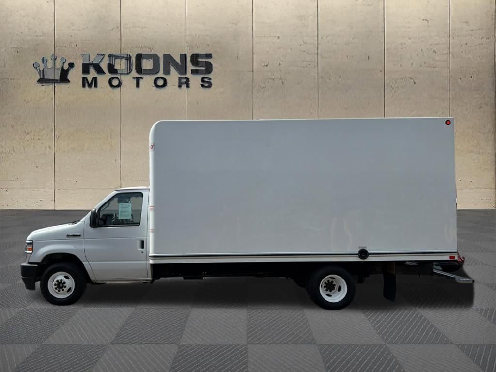 Used 2024 Ford E-350 and Econoline 350 Super Duty w/ Power Windows & Locks Group image 4