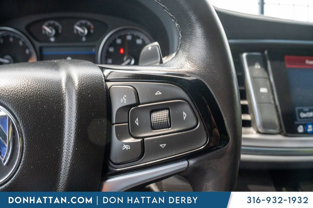 Used 2023 Buick Enclave Essence AWD/4WD image 13