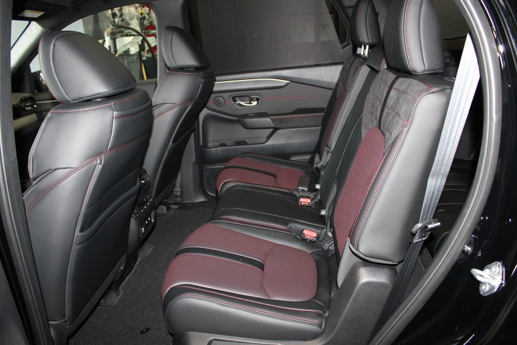 New 2026 Honda Pilot Black Edition image 27