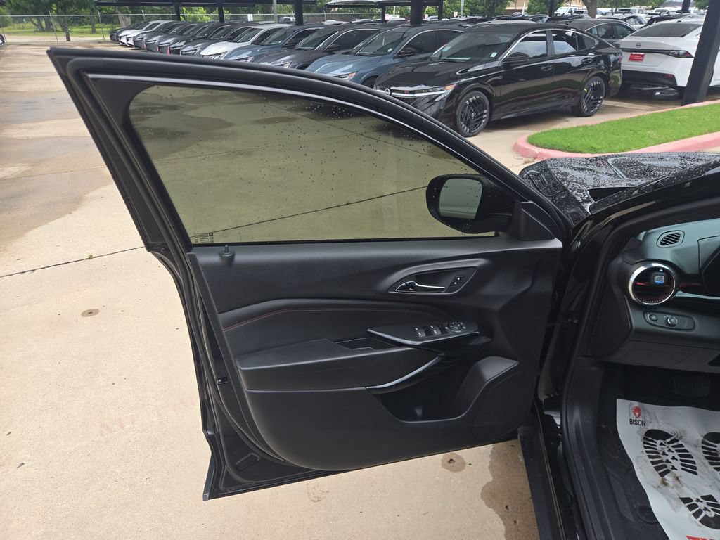 Used 2026 Chevrolet Trax RS w/ Driver Confidence Package FWD image 10