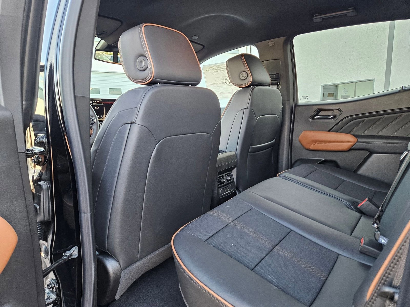 New 2026 GMC Canyon AT4 AWD/4WD image 24