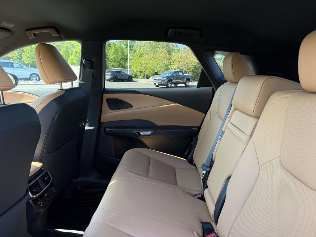 Used 2025 Lexus RX 350 FWD w/ Accessory Package image 18