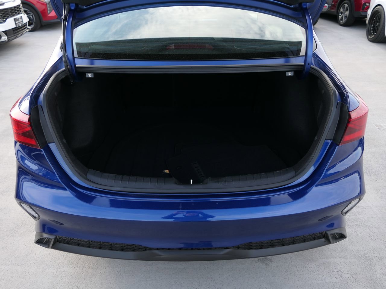 Used 2022 Kia Forte LXS image 24