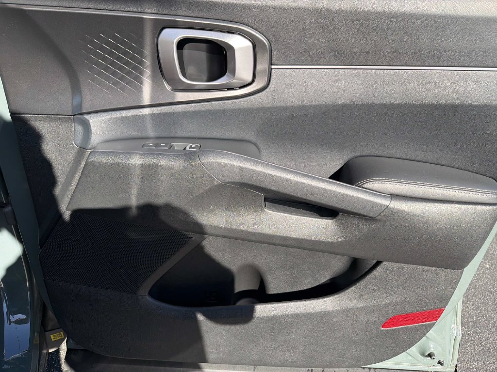 Used 2025 Kia Sorento EX w/ EX Panoramic Sunroof Package FWD image 24