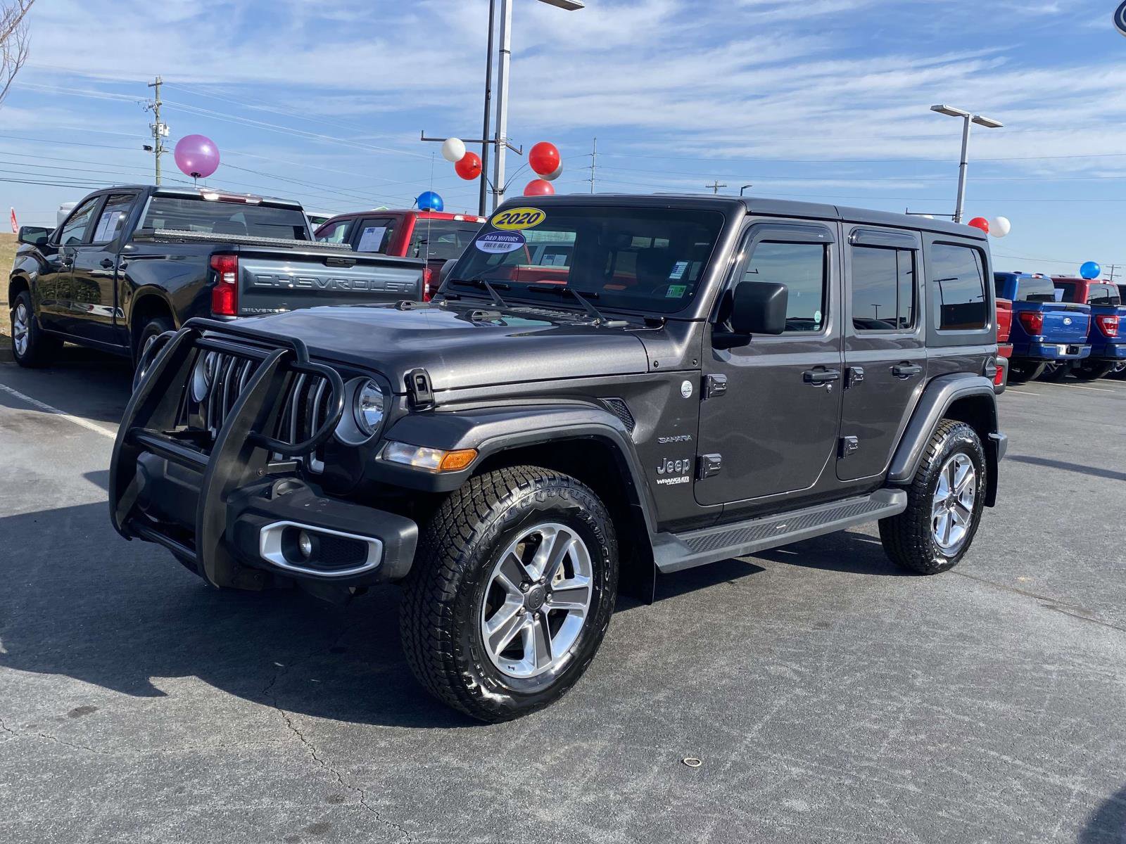 Used 2020 Jeep Wrangler Unlimited Sahara image 3