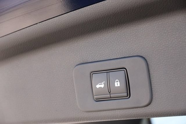 Certified 2025 Nissan Murano SL AWD/4WD image 8