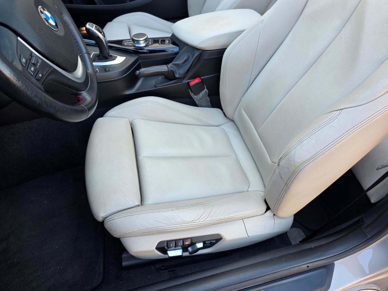 Used 2017 BMW 230i Convertible image 34