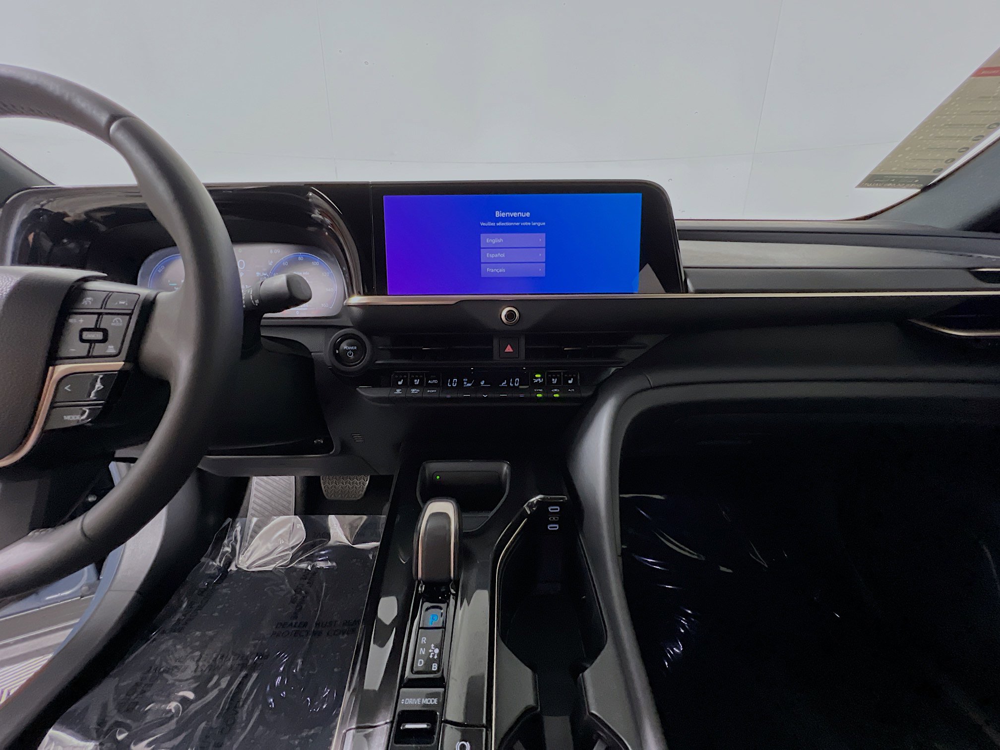 Used 2025 Toyota Crown XLE image 25