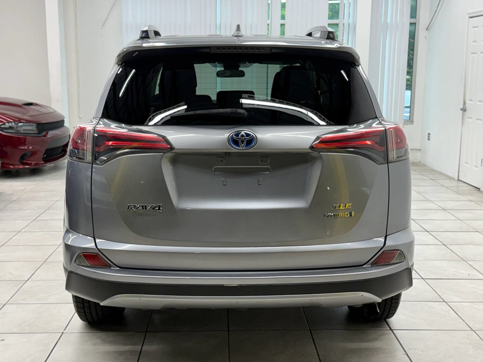 Used 2017 Toyota RAV4 XLE AWD/4WD image 7
