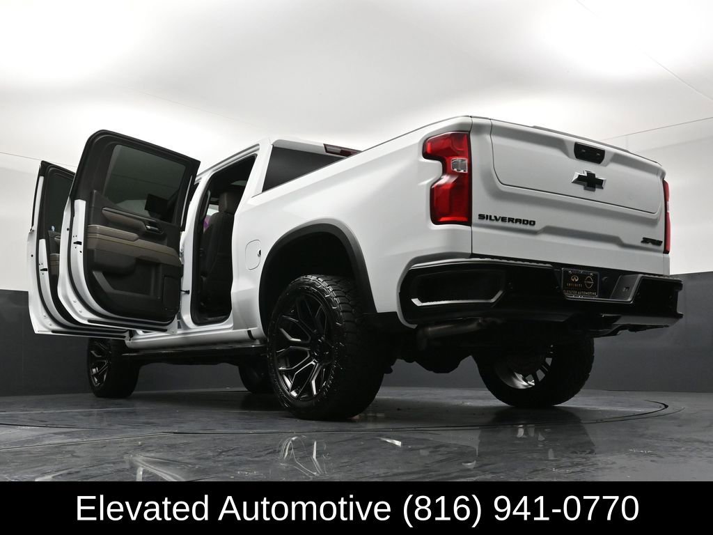 Used 2025 Chevrolet Silverado 1500 ZR2 w/ Technology Package image 39