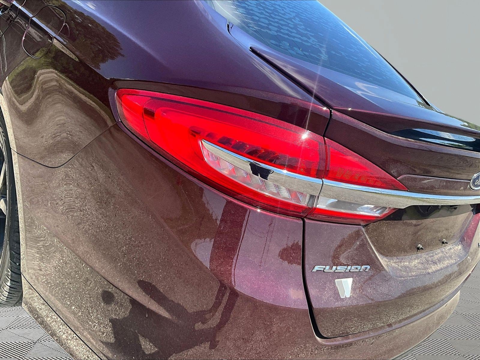 Used 2018 Ford Fusion SE w/ Equipment Group 201A FWD image 23