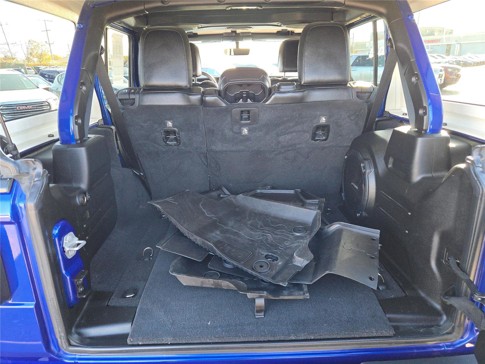 Certified 2018 Jeep Wrangler Unlimited Sahara image 19