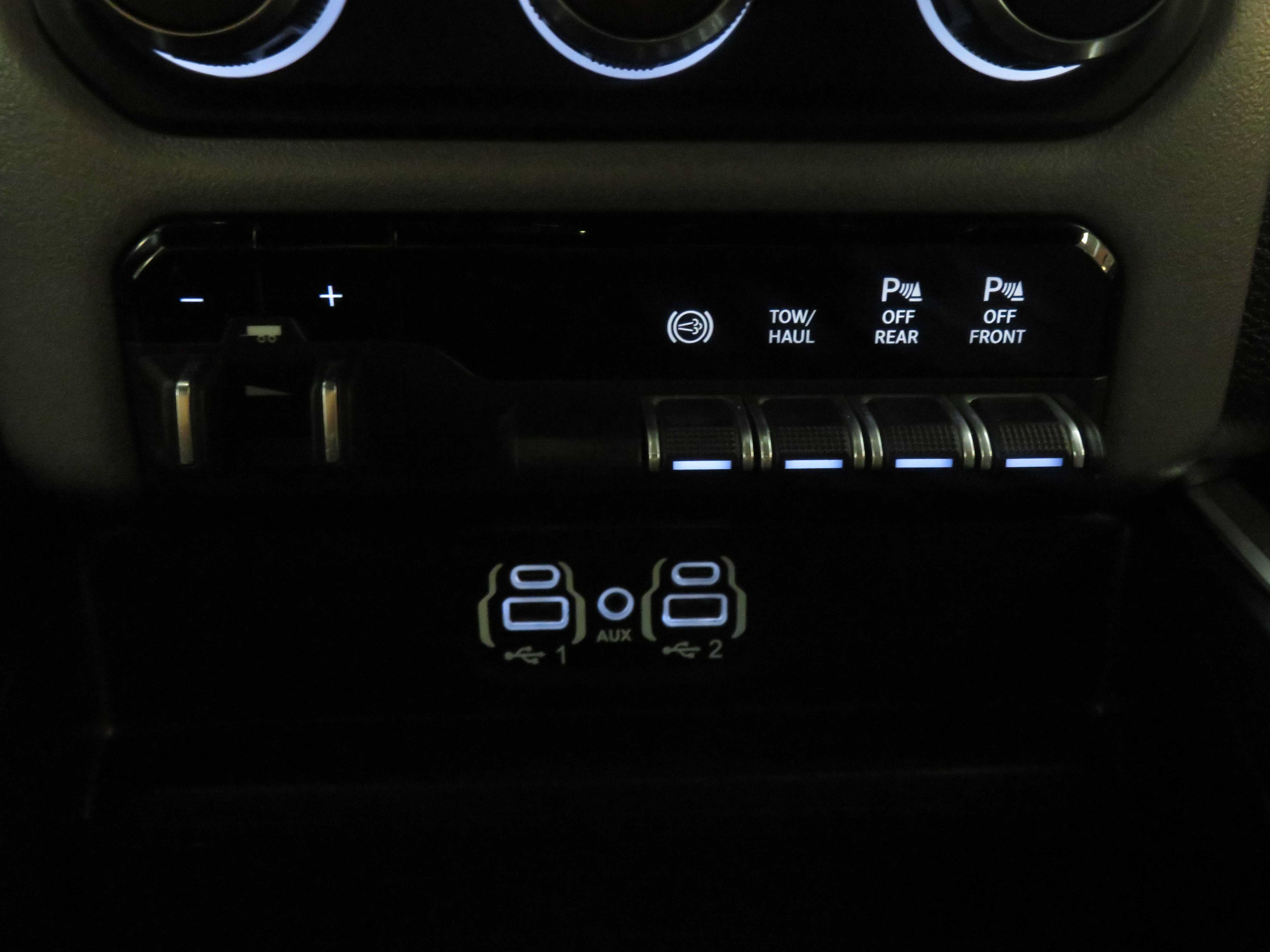 Used 2024 RAM 2500 Big Horn w/ Off Road Package AWD/4WD image 42