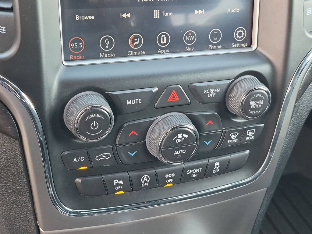 Used 2018 Jeep Grand Cherokee Laredo AWD/4WD image 10