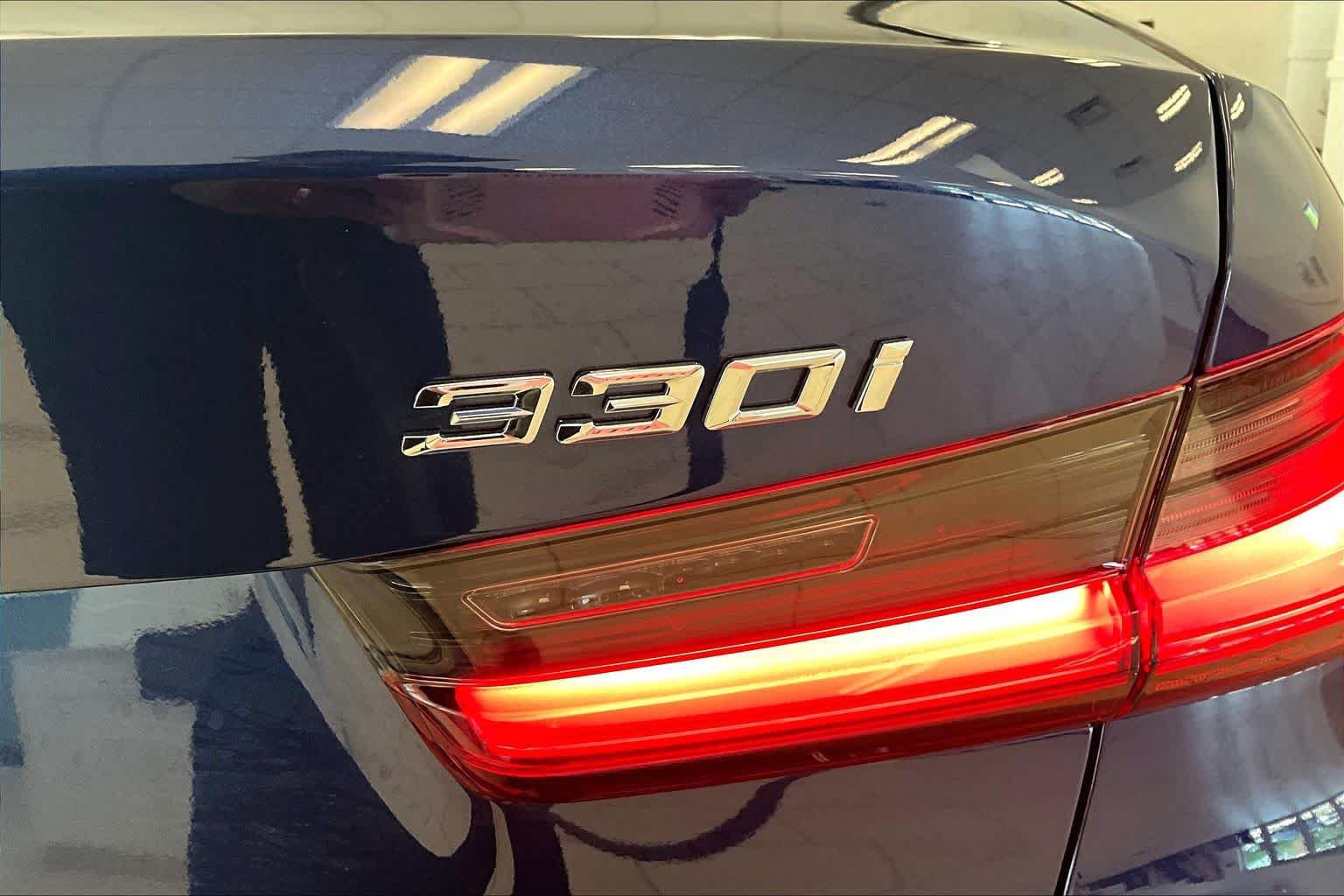 Used 2020 BMW 330i Sedan w/ Convenience Package RWD image 28
