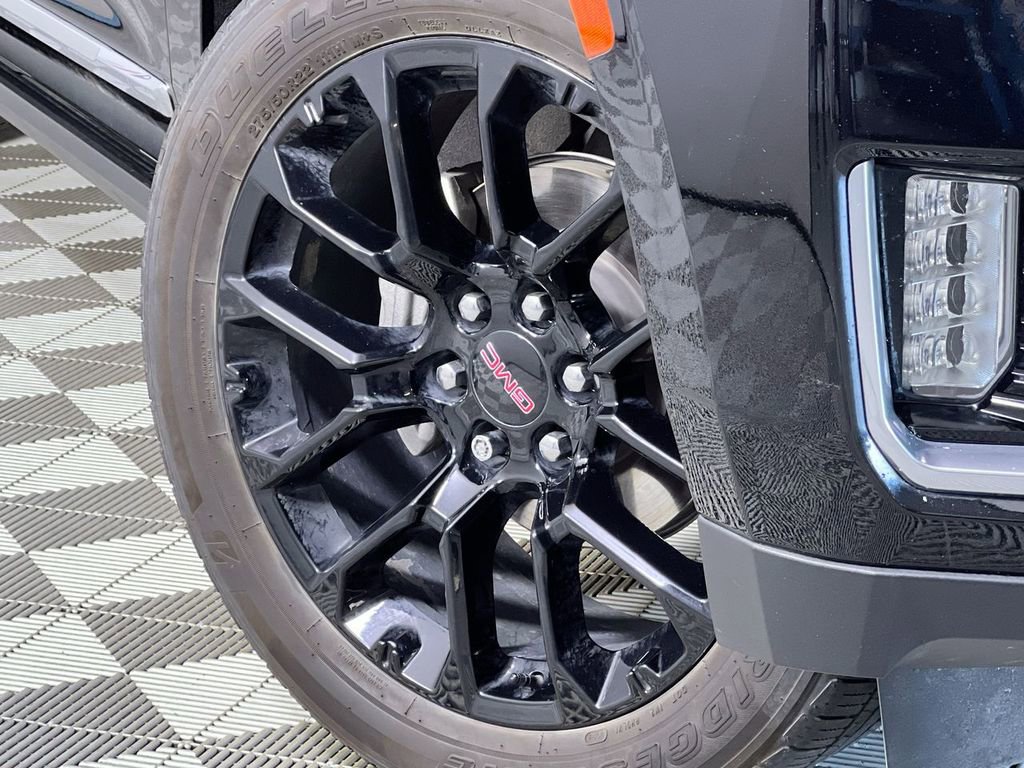 Used 2023 GMC Yukon Denali image 12
