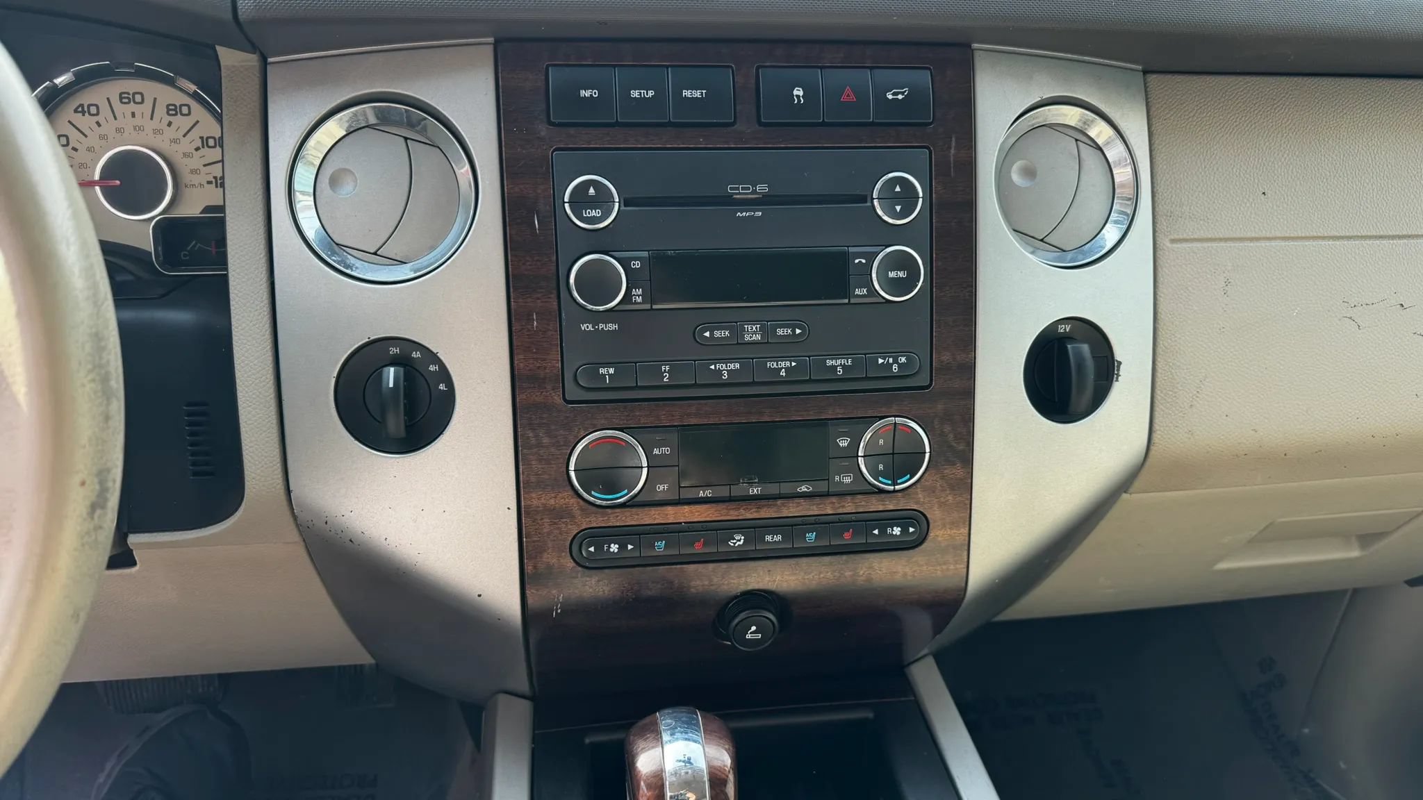 Used 2010 Ford Expedition EL Limited AWD/4WD image 26