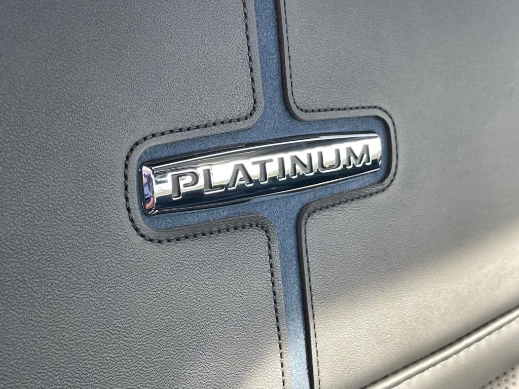 Used 2026 Ford F350 Platinum w/ FX4 Off-Road Package image 19