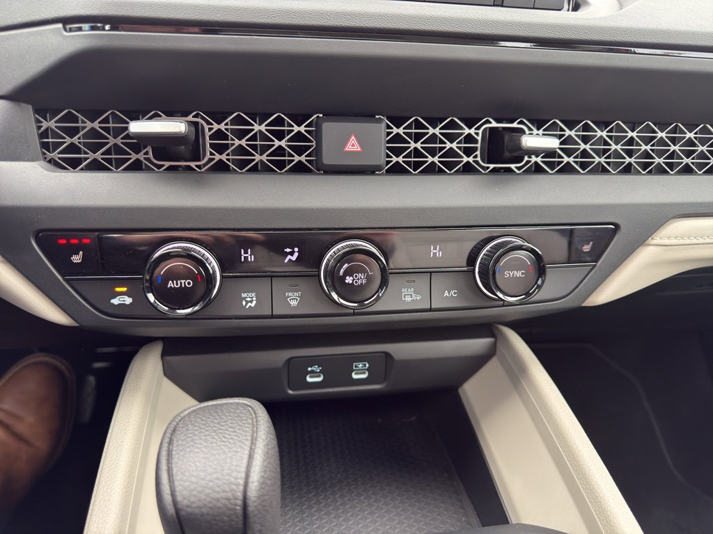 Used 2025 Honda Accord SE image 18