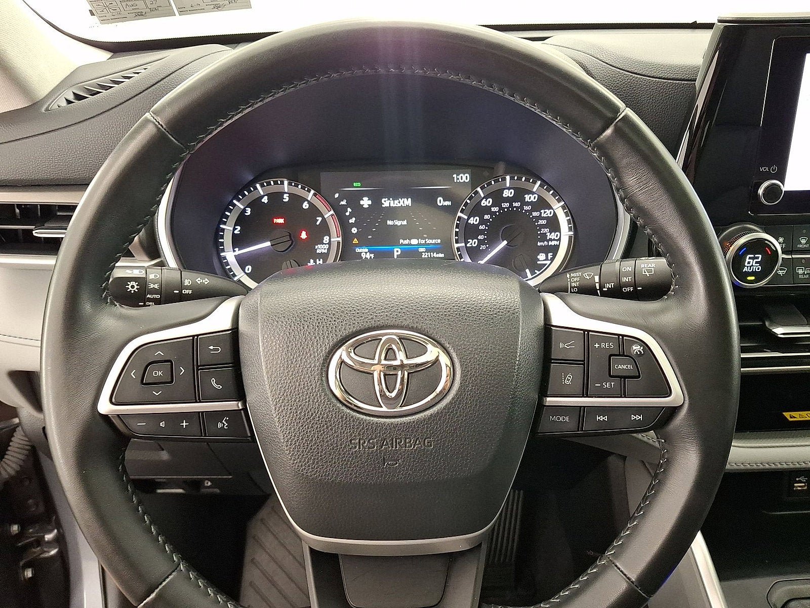 Used 2023 Toyota Highlander XLE AWD/4WD image 8