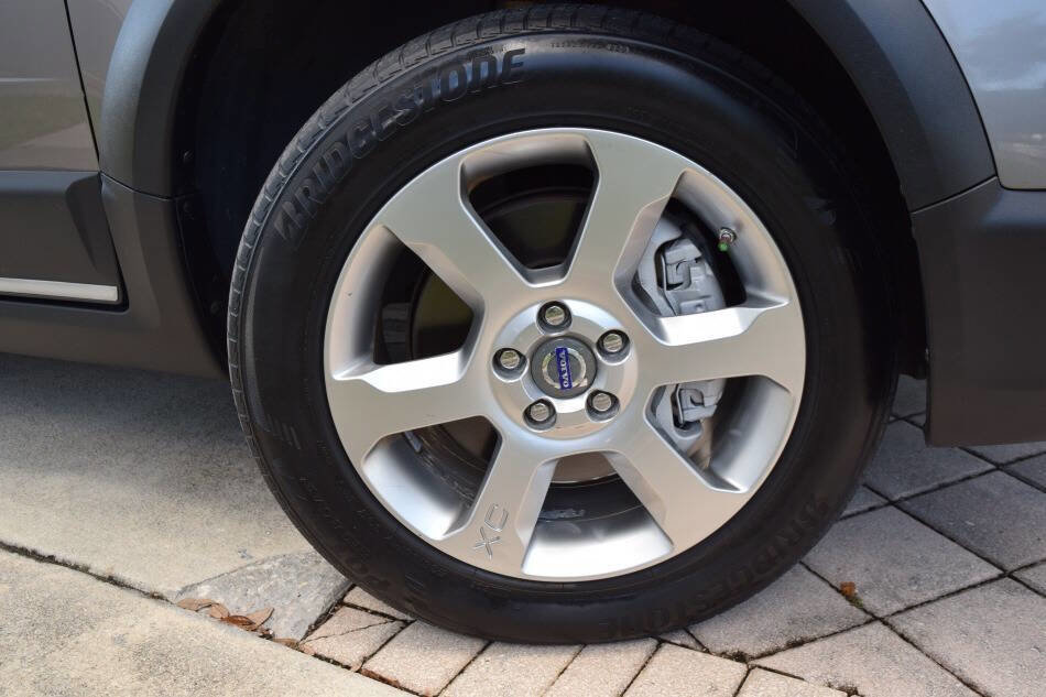 Used 2011 Volvo XC70 3.2 w/ Premium Pkg image 88