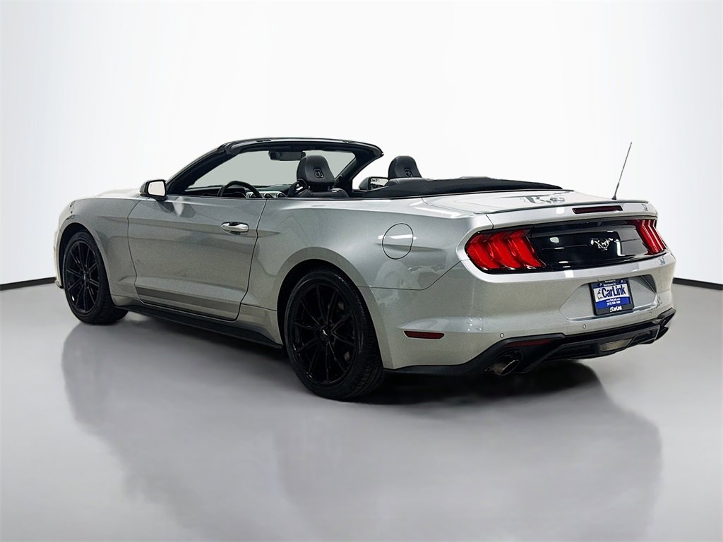 Used 2022 Ford Mustang Premium image 4