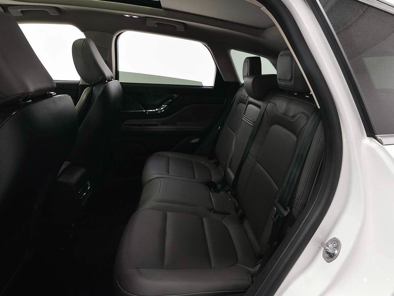 Used 2024 Lincoln Corsair AWD w/ Equipment Group 101A image 11